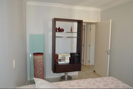 Apartamento para alugar com 178m², 3 quartos e 2 vagasQuarto