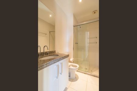 Apartamento à venda com 80m², 2 quartos e 1 vaga Apartamento à venda com 80m², 2 quartos e 1 vagaBanheiro da Suíte