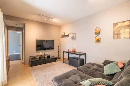Apartamento à venda com 80m², 2 quartos e 1 vaga Apartamento à venda com 80m², 2 quartos e 1 vagaSala