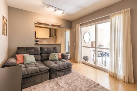 Sala de apartamento à venda com 2 quartos, 80m² em Empresarial 18 do Forte, Barueri