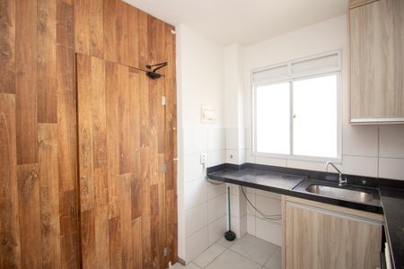 Apartamento à venda com 42m², 2 quartos e 1 vaga Apartamento à venda com 42m², 2 quartos e 1 vagaCozinha e Área de Serviço