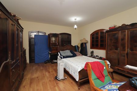 Casa à venda com 600m², 6 quartos e 6 vagasQuarto 1