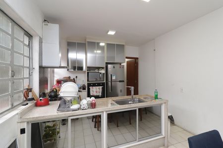 Casa à venda com 600m², 6 quartos e 6 vagasCozinha