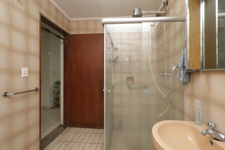 Casa à venda com 600m², 6 quartos e 6 vagasBanheiro 1