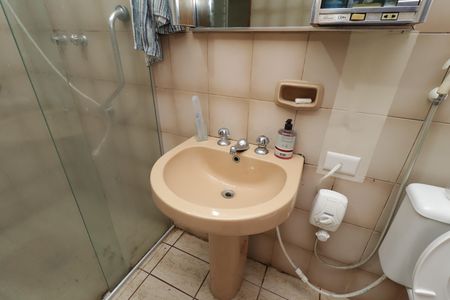 Casa à venda com 600m², 6 quartos e 6 vagasBanheiro 1