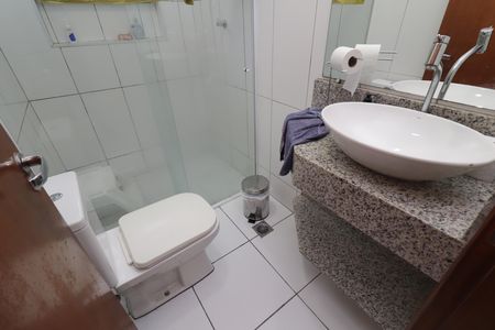 Casa à venda com 600m², 6 quartos e 6 vagasBanheiro 2