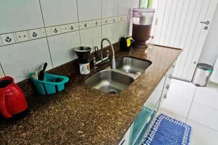 Casa à venda com 150m², 3 quartos e 2 vagas Casa à venda com 150m², 3 quartos e 2 vagasCozinha