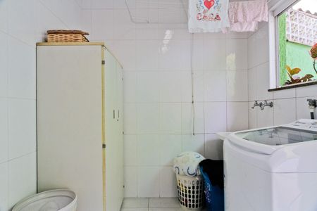 Casa à venda com 150m², 3 quartos e 2 vagas Casa à venda com 150m², 3 quartos e 2 vagasÁrea de Serviço