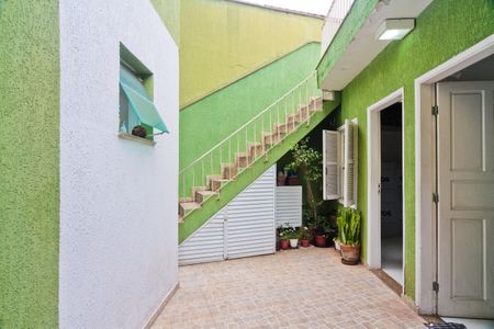 Casa à venda com 150m², 3 quartos e 2 vagas Casa à venda com 150m², 3 quartos e 2 vagasÁrea externa