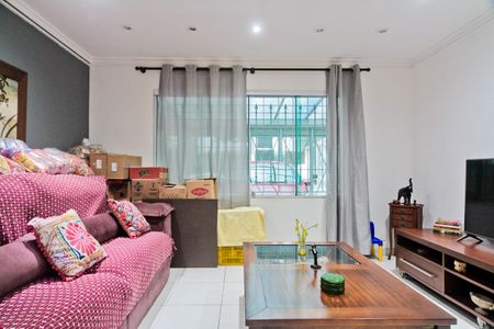 Casa à venda com 150m², 3 quartos e 2 vagas Casa à venda com 150m², 3 quartos e 2 vagasSala