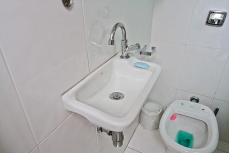Casa à venda com 150m², 3 quartos e 2 vagas Casa à venda com 150m², 3 quartos e 2 vagasÁrea de Serviço