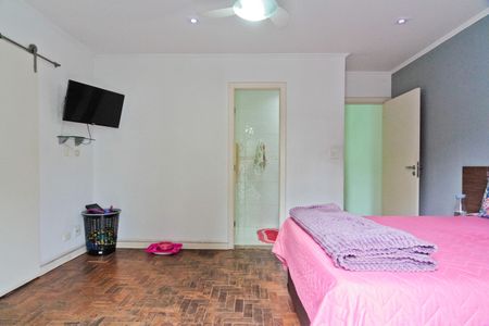 Casa à venda com 150m², 3 quartos e 2 vagas Casa à venda com 150m², 3 quartos e 2 vagasSuíte