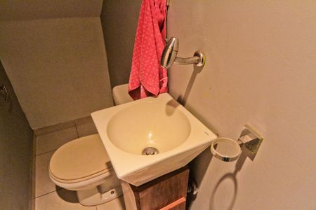 Casa à venda com 150m², 3 quartos e 2 vagas Casa à venda com 150m², 3 quartos e 2 vagasLavabo