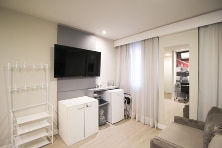 Studio para alugar com 25m², 1 quarto e 1 vaga Studio para alugar com 25m², 1 quarto e 1 vagaSuíte