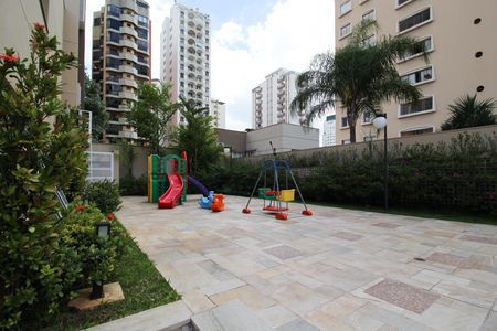 Studio para alugar com 25m², 1 quarto e 1 vaga Studio para alugar com 25m², 1 quarto e 1 vagaÁrea comum - Playground