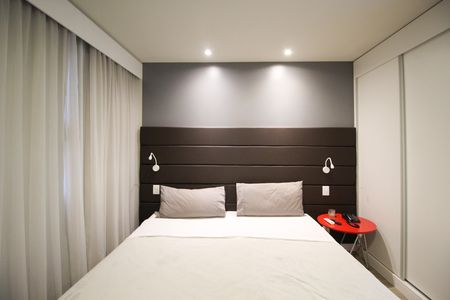 Studio para alugar com 25m², 1 quarto e 1 vaga Studio para alugar com 25m², 1 quarto e 1 vagaSuíte