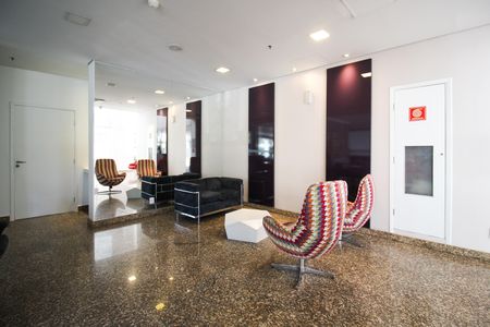 Studio para alugar com 25m², 1 quarto e 1 vaga Studio para alugar com 25m², 1 quarto e 1 vagaHall