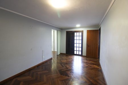 Casa à venda com 259m², 5 quartos e 4 vagasQuarto 2