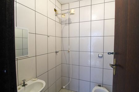 Casa à venda com 259m², 5 quartos e 4 vagasBanheiro de serviço