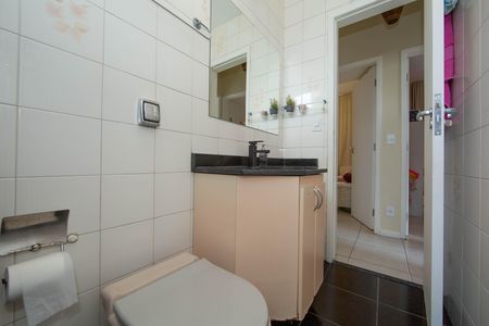 Apartamento à venda com 172m², 4 quartos e 2 vagas Apartamento à venda com 172m², 4 quartos e 2 vagasBANHEIRO1