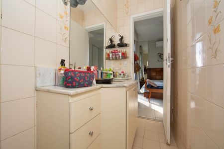 Apartamento à venda com 172m², 4 quartos e 2 vagas Apartamento à venda com 172m², 4 quartos e 2 vagasBANHEIRO2
