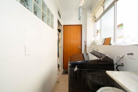 Apartamento à venda com 172m², 4 quartos e 2 vagas Apartamento à venda com 172m², 4 quartos e 2 vagasAREA DE SERVICO