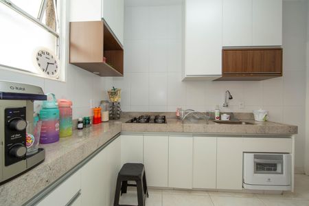 Apartamento à venda com 172m², 4 quartos e 2 vagas Apartamento à venda com 172m², 4 quartos e 2 vagasCOZINHA