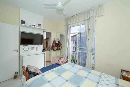 Apartamento à venda com 172m², 4 quartos e 2 vagas Apartamento à venda com 172m², 4 quartos e 2 vagasQUARTO2
