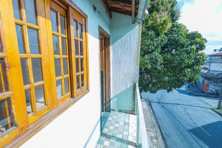 Casa para alugar com 90m², 3 quartos e 1 vaga Casa para alugar com 90m², 3 quartos e 1 vagaVaranda