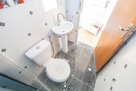 Casa para alugar com 90m², 3 quartos e 1 vaga Casa para alugar com 90m², 3 quartos e 1 vagaBanheiro