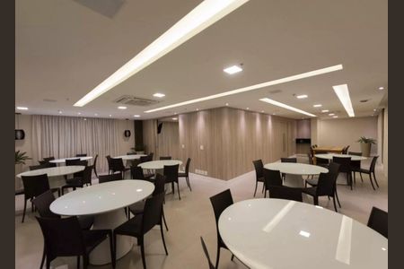 Apartamento à venda com 94m², 2 quartos e 1 vaga Apartamento à venda com 94m², 2 quartos e 1 vagaÁrea externa