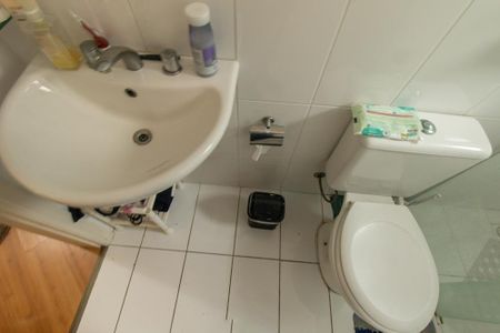 Casa de condomínio à venda com 78m², 2 quartos e 2 vagasBanheiro da Suíte