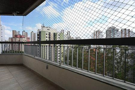Apartamento à venda com 271m², 5 quartos e 4 vagasVaranda