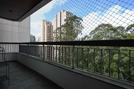 Apartamento à venda com 271m², 5 quartos e 4 vagasVaranda do Quarto 2