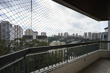 Apartamento à venda com 271m², 5 quartos e 4 vagasVaranda