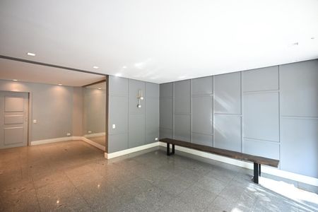 Apartamento à venda com 271m², 5 quartos e 4 vagasHall Social