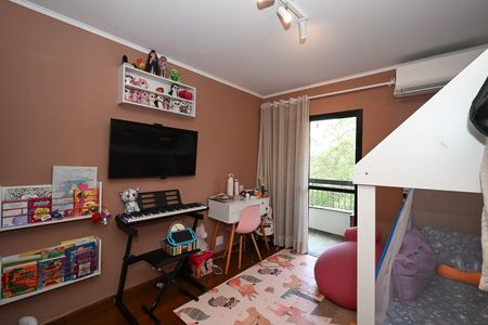 Apartamento à venda com 271m², 5 quartos e 4 vagasQuarto 2