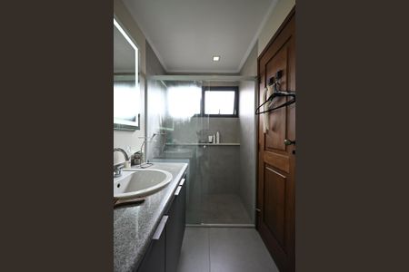 Apartamento à venda com 271m², 5 quartos e 4 vagasBanheiro Suíte 2