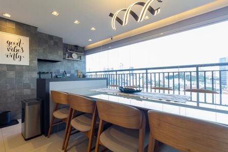 Apartamento à venda com 110m², 2 quartos e 2 vagas Apartamento à venda com 110m², 2 quartos e 2 vagasVaranda Gourmet