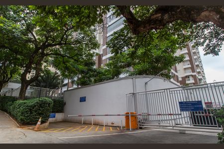 Apartamento à venda com 87m², 2 quartos e 2 vagasVista da Rua
