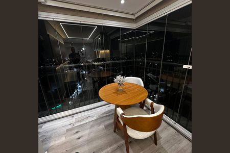 Apartamento à venda com 74m², 3 quartos e 2 vagas Apartamento à venda com 74m², 3 quartos e 2 vagasVaranda
