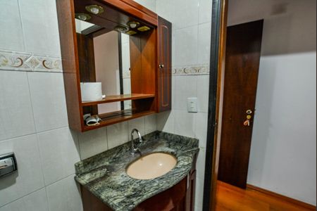 Apartamento à venda com 84m², 3 quartos e 3 vagasBanheiro Social