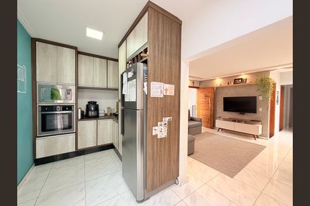 Casa à venda com 169m², 3 quartos e 6 vagasCozinha
