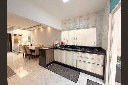 Casa à venda com 169m², 3 quartos e 6 vagasCozinha