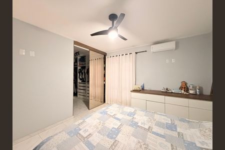 Casa à venda com 169m², 3 quartos e 6 vagasSuíte