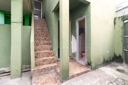 Casa para alugar com 40m², 2 quartos e sem vagaQuintal e Área de Serviço