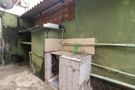 Casa para alugar com 40m², 2 quartos e sem vagaQuintal e Área de Serviço