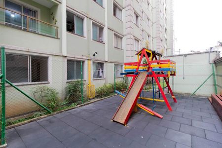 Apartamento para alugar com 47m², 2 quartos e sem vaga Apartamento para alugar com 47m², 2 quartos e sem vagaÁrea Comum - Playground