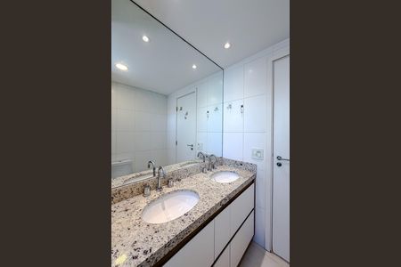 Apartamento à venda com 106m², 3 quartos e 2 vagasBanheiro da Suíte