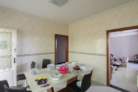 Casa para alugar com 477m², 3 quartos e 8 vagas Casa para alugar com 477m², 3 quartos e 8 vagasCozinha e Copa
